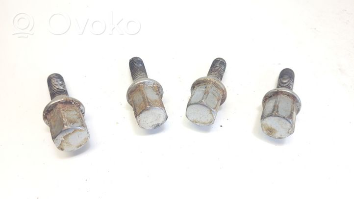 Volvo S70  V70  V70 XC Nuts/bolts 