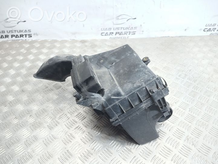 Mitsubishi Carisma Oro filtro dėžė 30855927