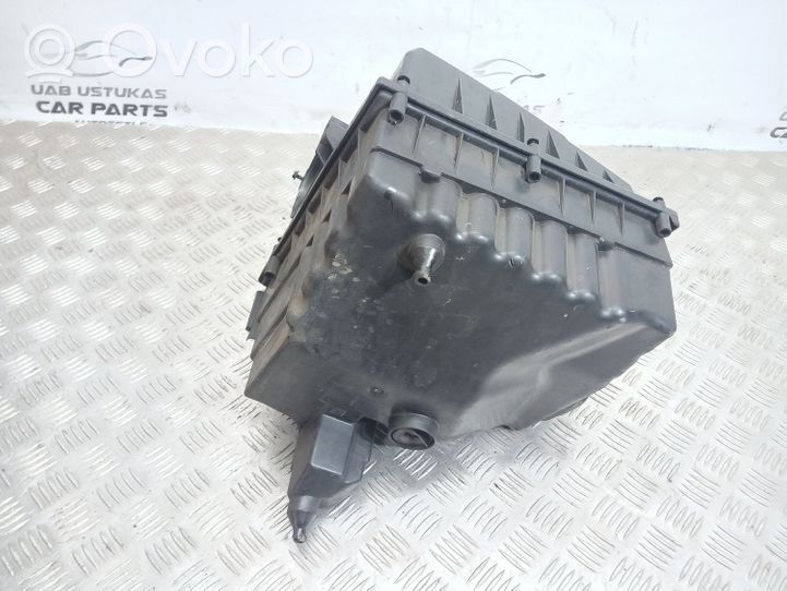 Land Rover Discovery 3 - LR3 Air filter box PHB000498