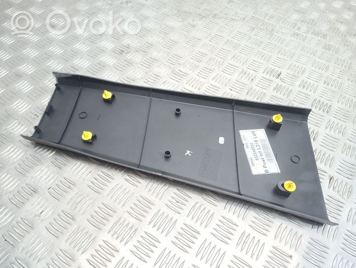 Land Rover Discovery 3 - LR3 Rivestimento montante (B) (fondo) EMG500290