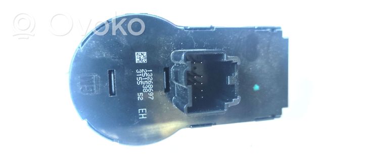 Opel Astra J Light switch 13268697