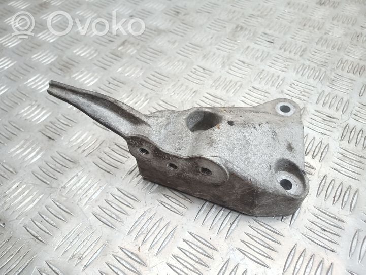 Opel Astra J Engine mounting bracket 13365327