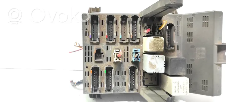 Renault Laguna I Fuse module 7703297842A