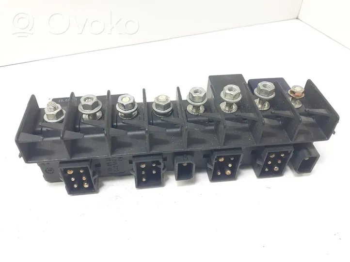 Audi A6 S6 C4 4A Fuse module 4A0941822