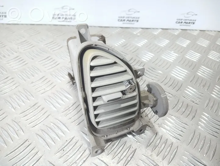 Nissan Almera Tino Garniture, panneau de grille d'aération latérale 68761BU200