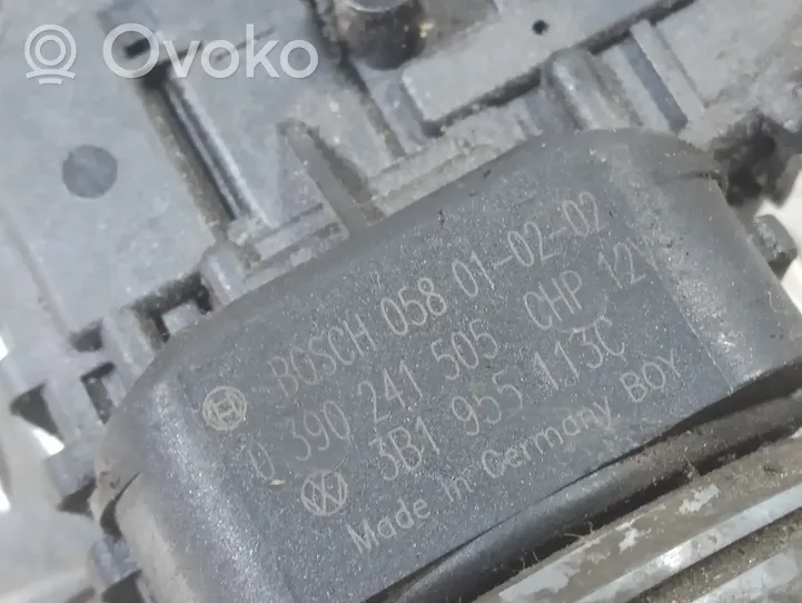 Volkswagen PASSAT B5.5 Silniczek wycieraczek szyby przedniej / czołowej 0390241505