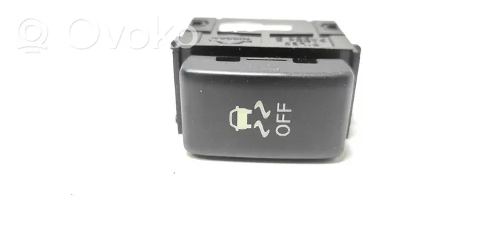 Nissan Qashqai+2 Traction control (ASR) switch 