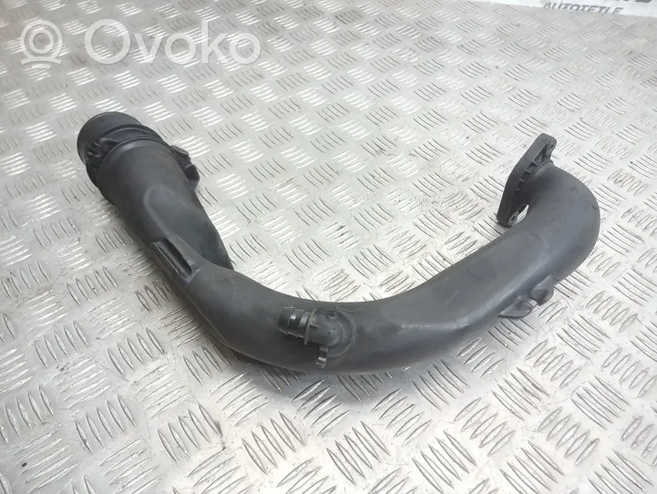 Nissan Qashqai+2 Rura / Wąż dolotowy powietrza turbiny 8200645723