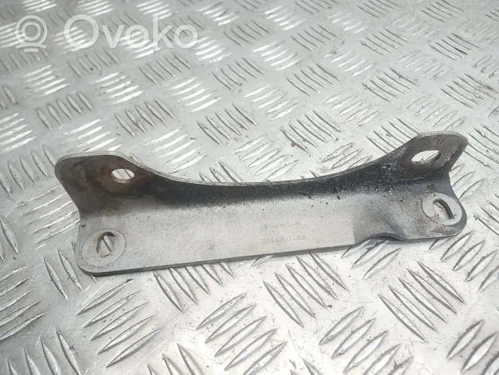 Opel Astra J Support / crochet de silencieux d'échappement 55562330