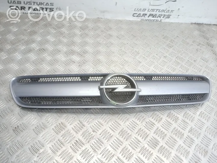 Opel Signum Front bumper upper radiator grill 13123491