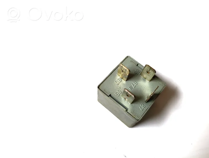 Volkswagen Golf IV Other relay 141951253B