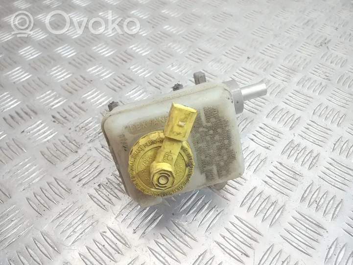 Volkswagen Golf IV Master brake cylinder 