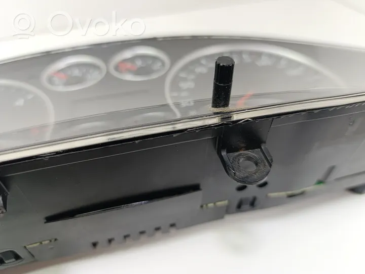 Audi A6 S6 C5 4B Speedometer (instrument cluster) 4B0920900M