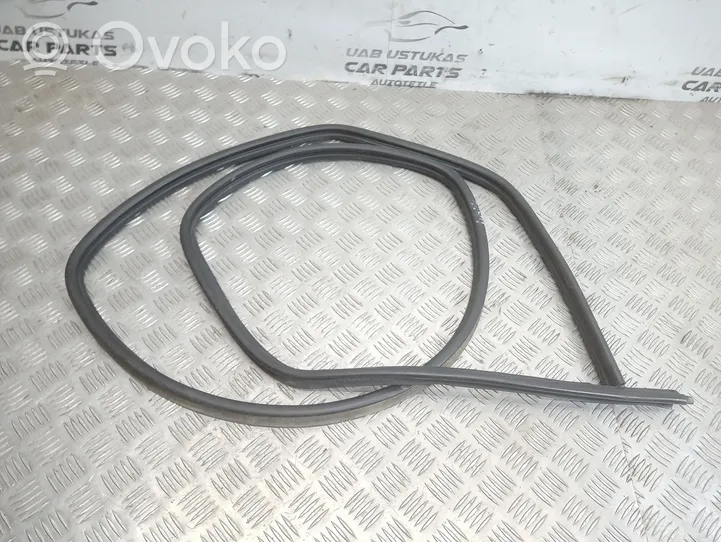 Volkswagen Golf II Trunk rubber seal (body) 