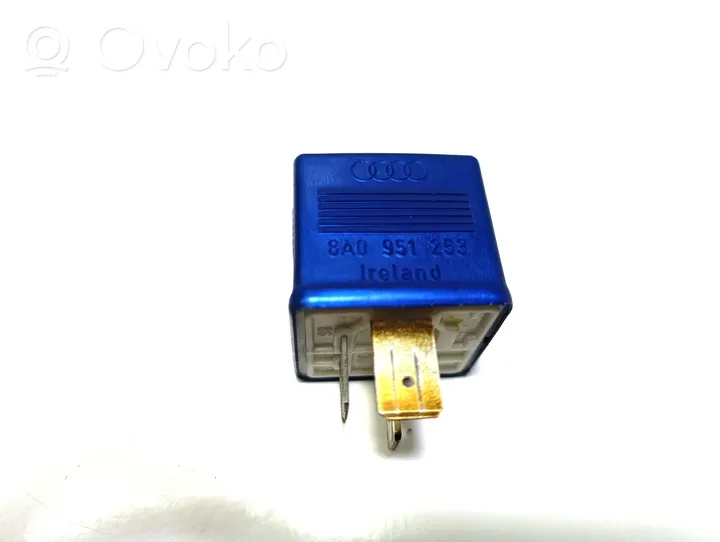 Audi A6 S6 C5 4B Other relay 8A0951253