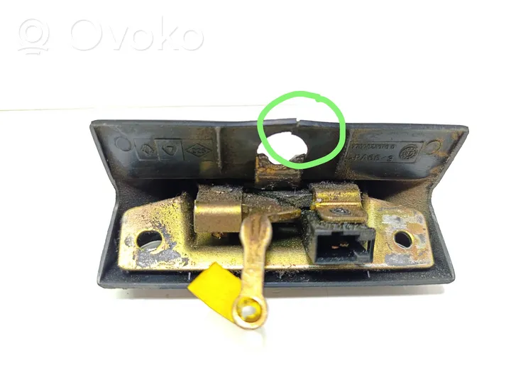 Renault Laguna I Tailgate/trunk/boot lock/catch/latch 