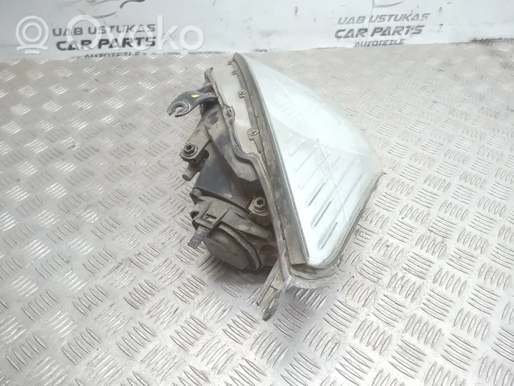 Ford Focus Lampa przednia 