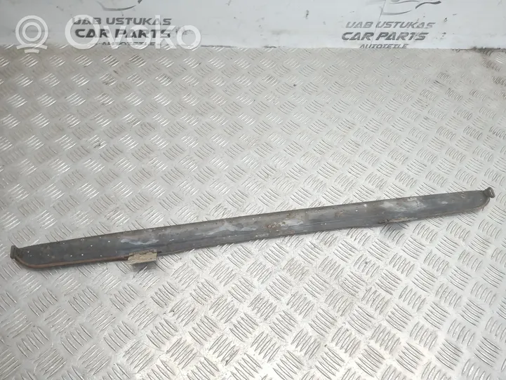 Volkswagen PASSAT Air flow deflector 