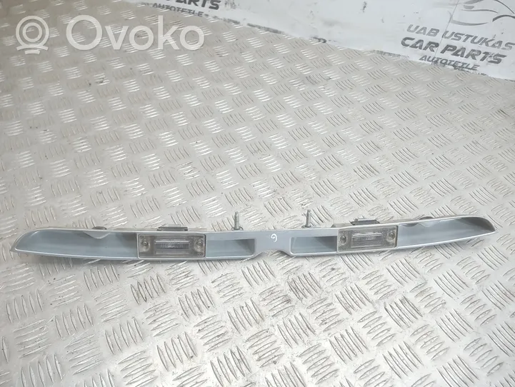 Audi A4 S4 B5 8D Отделка номерного знака 