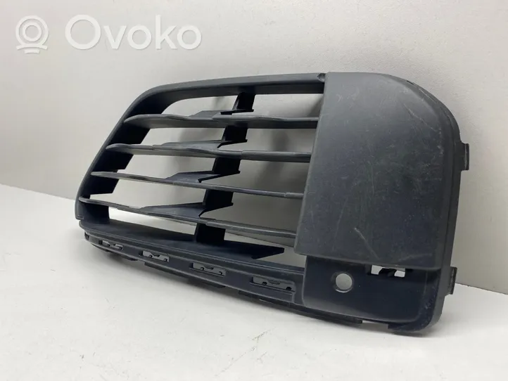 BMW X1 F48 F49 Grille inférieure de pare-chocs avant 51117354778