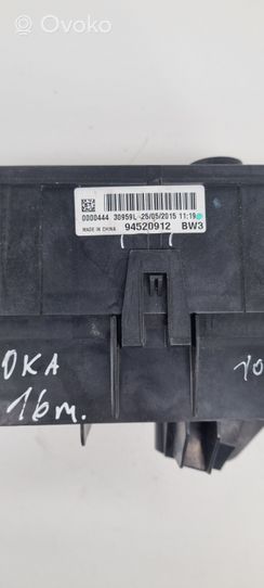 Opel Mokka Module de fusibles 94520912