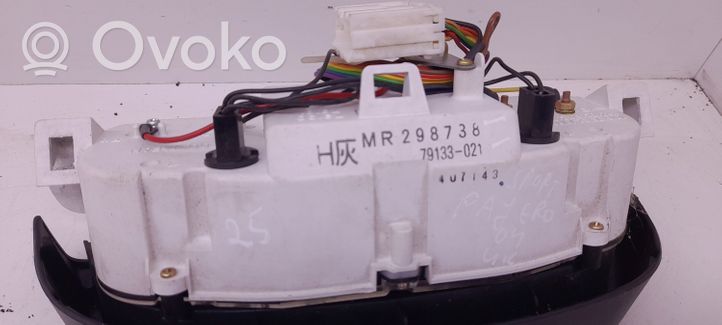 Mitsubishi Pajero Geschwindigkeitsmesser Cockpit MR298738