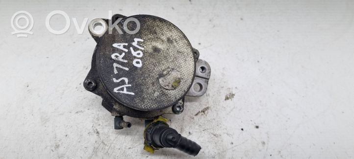 Opel Astra H Pompe à vide 55193232