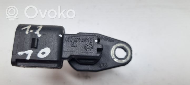 Volkswagen Polo V 6R Camshaft position sensor 030907601E