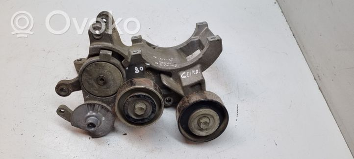 Toyota Land Cruiser (J150) Supporto del generatore/alternatore 5AA120155