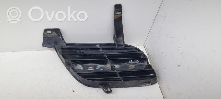 Nissan Almera N16 Etupuskurin ylempi jäähdytinsäleikkö 62332