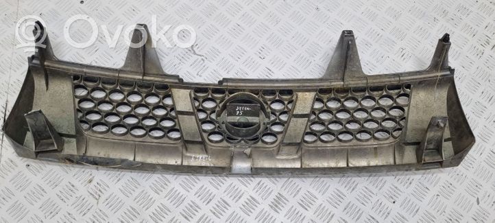 Nissan X-Trail T30 Grille calandre supérieure de pare-chocs avant 62310