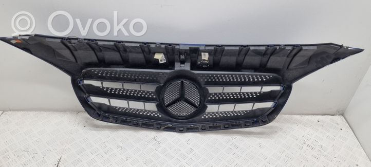 Mercedes-Benz Citan W415 Etupuskurin ylempi jäähdytinsäleikkö A4158880023