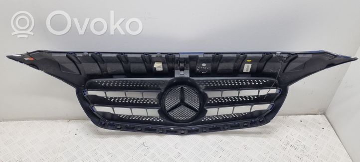 Mercedes-Benz Citan W415 Etupuskurin ylempi jäähdytinsäleikkö A4158880023