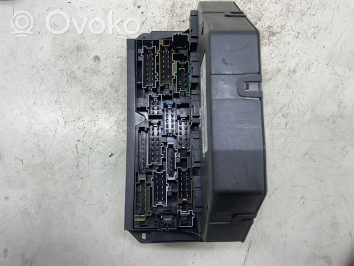 Mercedes-Benz E C207 W207 Module de fusibles A2129008307