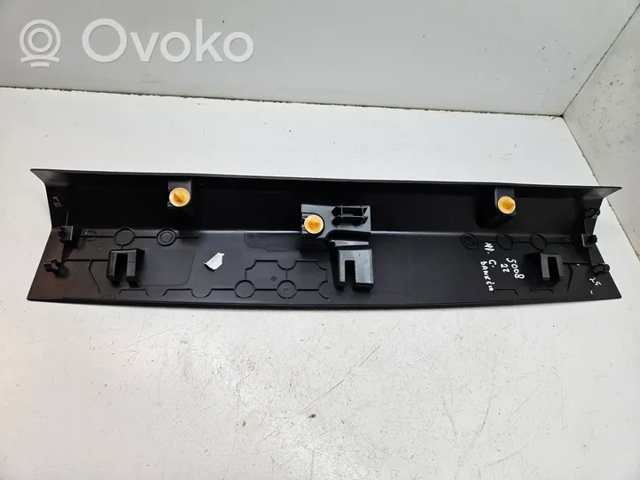 Peugeot 5008 II Tailgate trim 9814250177