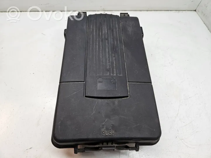 Volkswagen Sharan Coperchio/tappo della scatola vassoio della batteria 3C0915443A