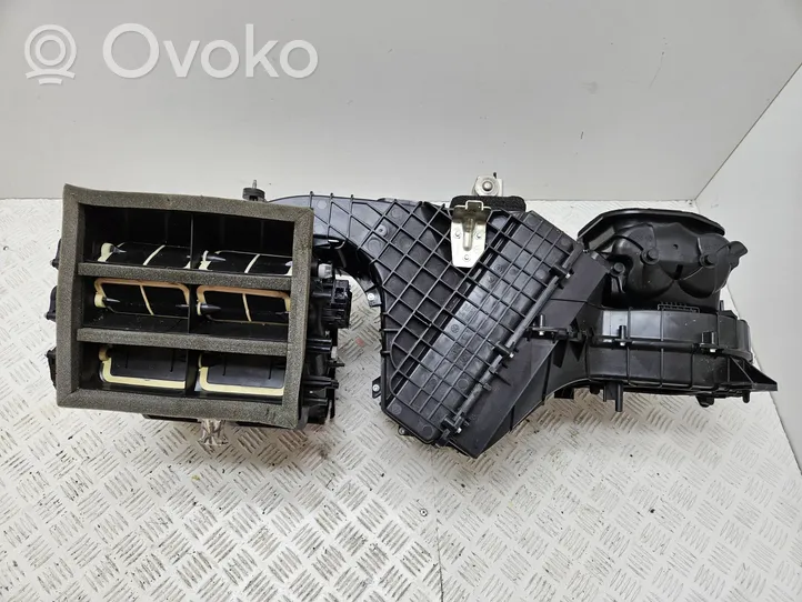 Volkswagen Touareg II Interior heater climate box assembly 7P1820005L