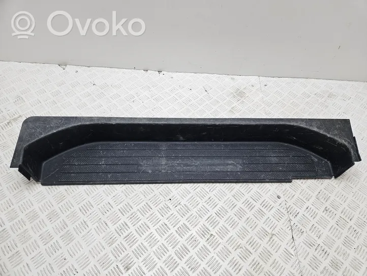 Mercedes-Benz Vito Viano W639 Takaoven kynnyksen suojalista P0099421