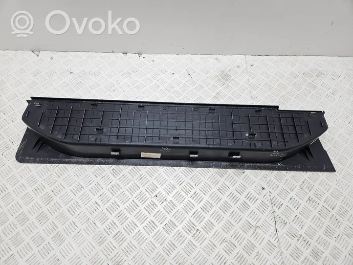 Mercedes-Benz Vito Viano W639 Takaoven kynnyksen suojalista P0099421