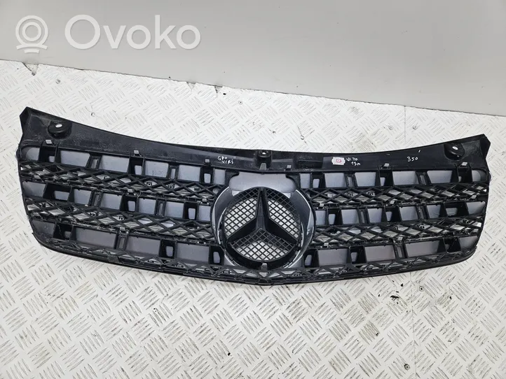 Mercedes-Benz Vito Viano W639 Rejilla superior del radiador del parachoques delantero A6398880123