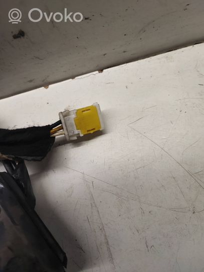 Opel Vivaro Cableado de puerta de carga 820032092400