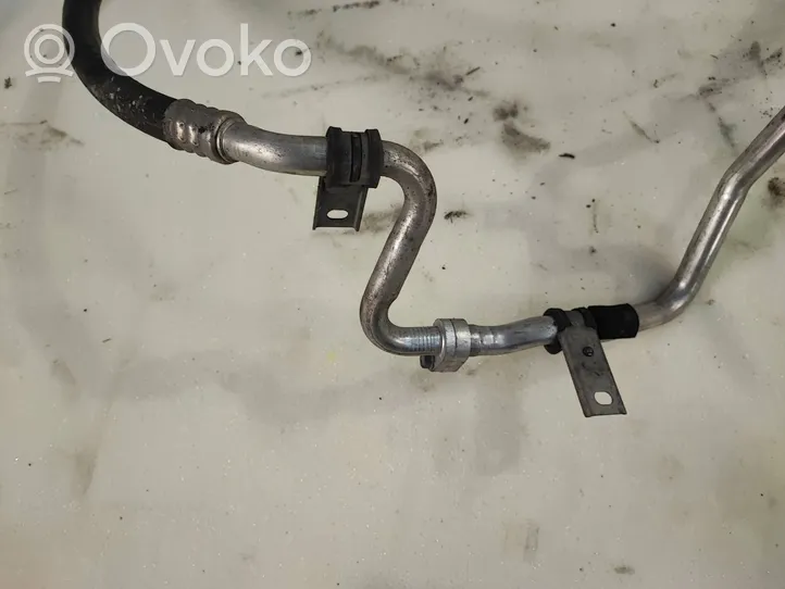 Opel Vivaro Air conditioning (A/C) pipe/hose 924543135