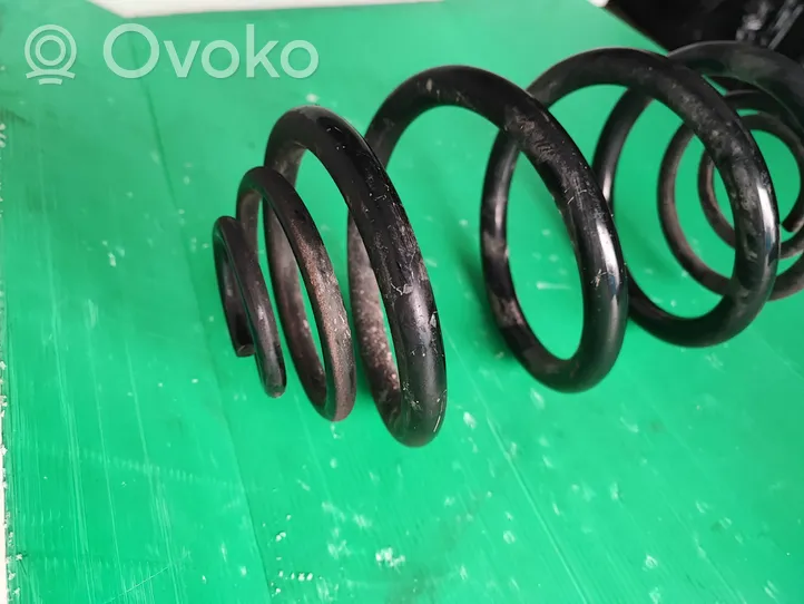 Opel Vivaro Rear coil spring 