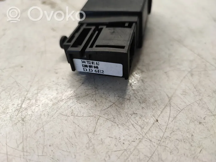 Opel Vivaro Multifunctional control switch/knob 8200009040