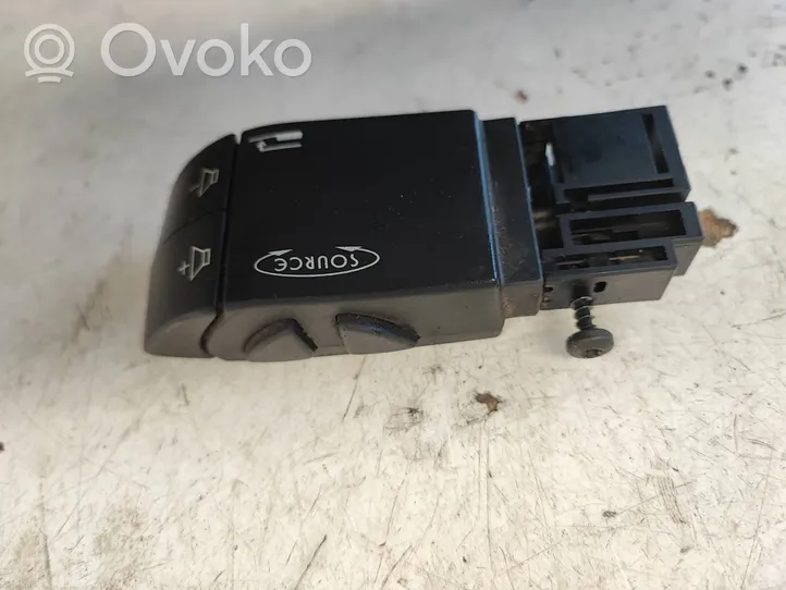 Opel Vivaro Multifunctional control switch/knob 8200009040