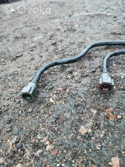 Opel Vivaro Fuel line/pipe/hose 