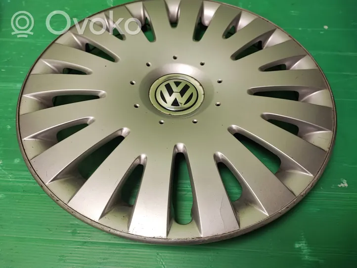 Volkswagen PASSAT B6 Mozzo/copricerchi/borchia della ruota R16 3C0601147D