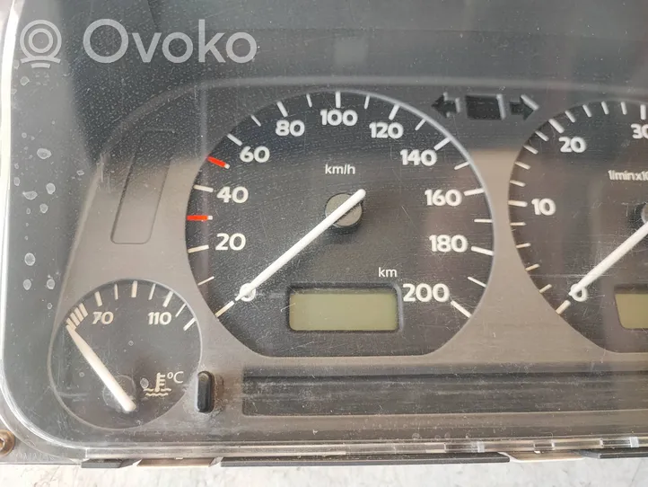 Volkswagen Golf III Licznik / Prędkościomierz 1H0919860H