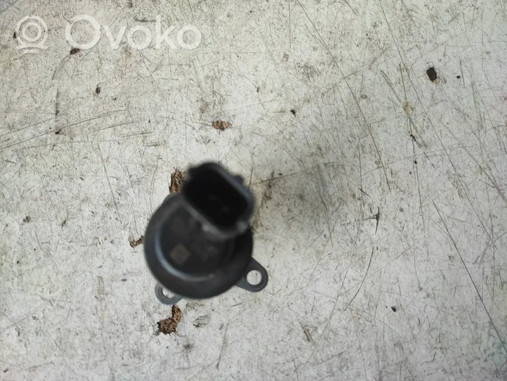 Opel Vivaro Capteur de pression de carburant 0928400487