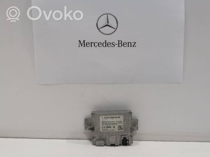 Mercedes-Benz E W213 Pystyantennivahvistin A2139056406